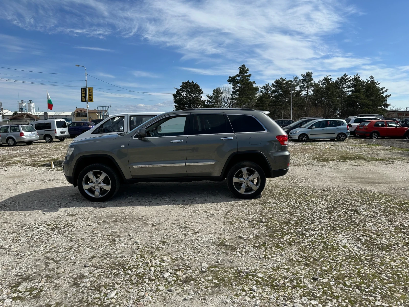 Jeep Grand cherokee 3.0CRD/Overland/139000km, снимка 7 - Автомобили и джипове - 53772359