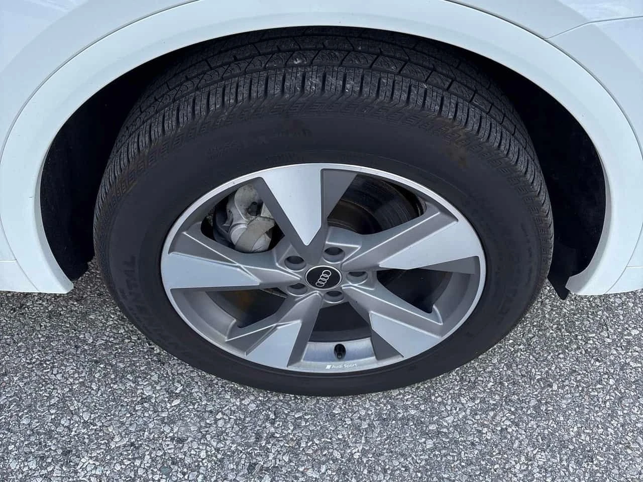 Audi Q5 * Komfort * CARFAX * BLIND SPOT * KEYLESS * КЛИП *, снимка 7 - Автомобили и джипове - 54450950