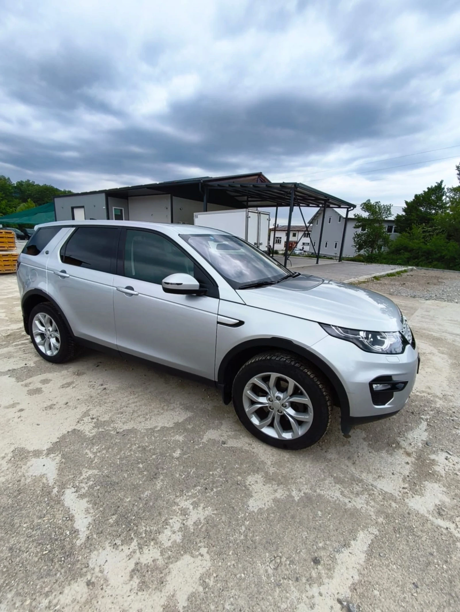 Land Rover Discovery От Италия, снимка 2 - Автомобили и джипове - 54609149