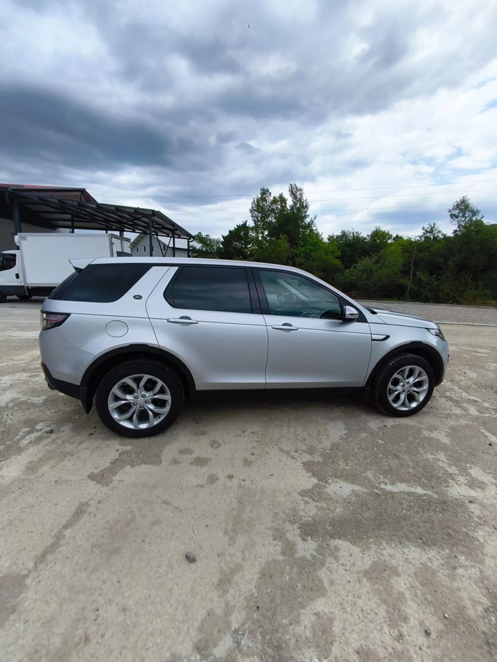 Land Rover Discovery От Италия, снимка 3 - Автомобили и джипове - 54609149
