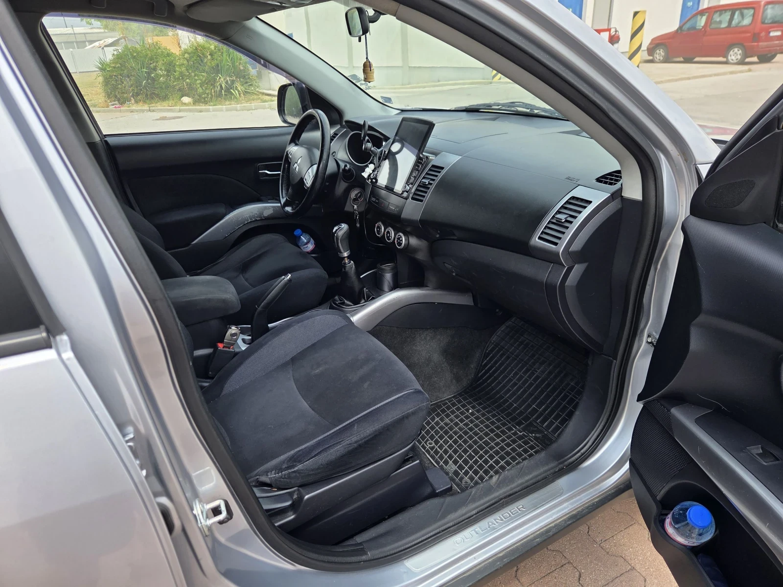 Mitsubishi Outlander 2.4 БЕНЗИН/ГАЗ ТЕЧНА ФАЗА, снимка 10 - Автомобили и джипове - 55403976
