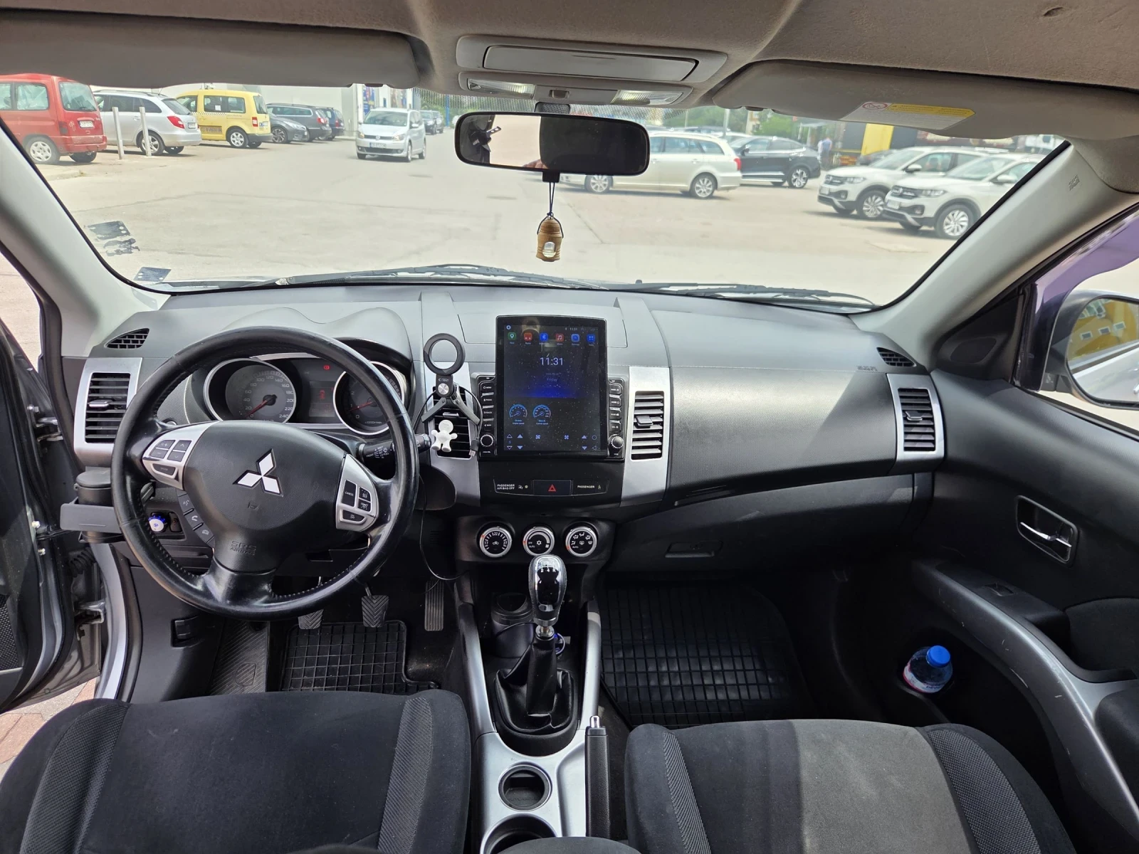 Mitsubishi Outlander 2.4 БЕНЗИН/ГАЗ ТЕЧНА ФАЗА, снимка 13 - Автомобили и джипове - 55403976