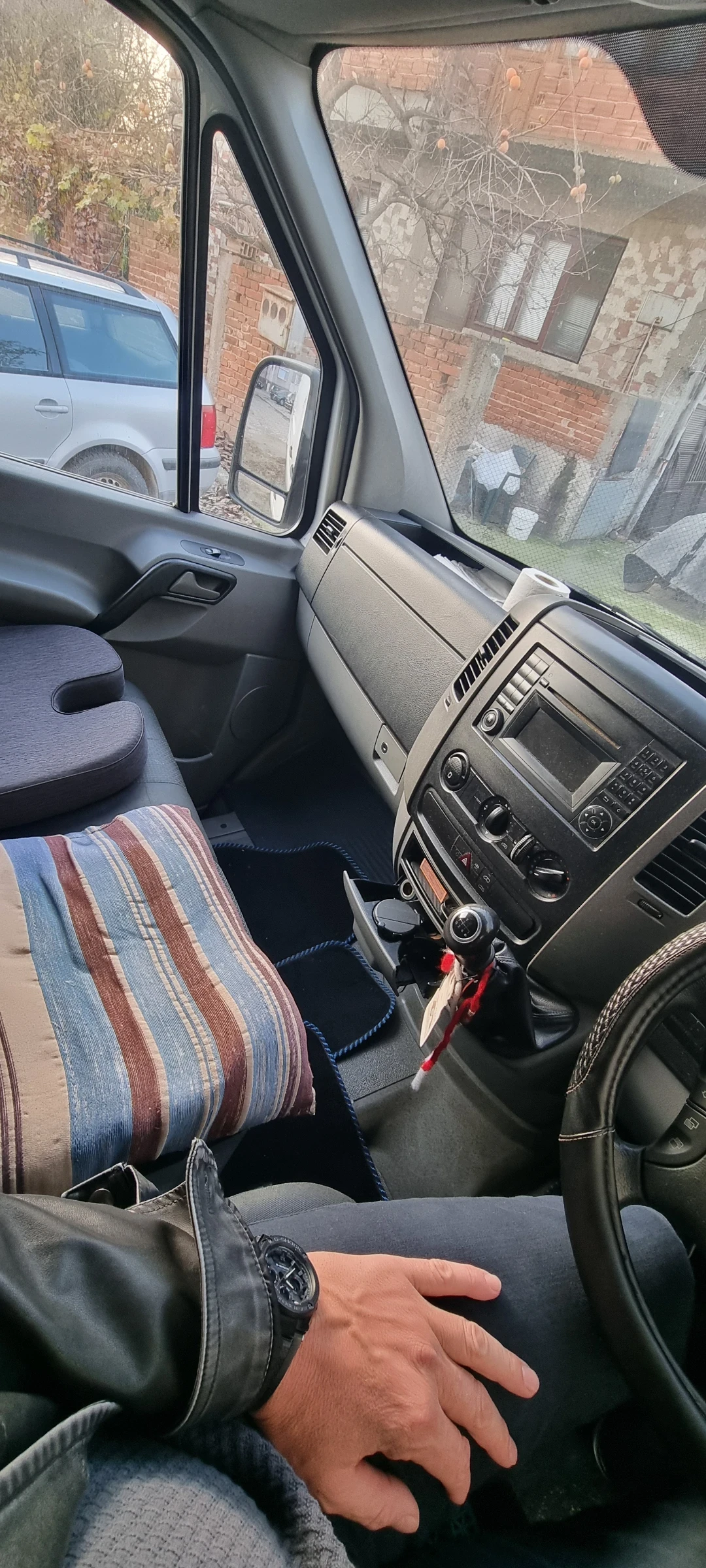 Mercedes-Benz 313  - изображение 6