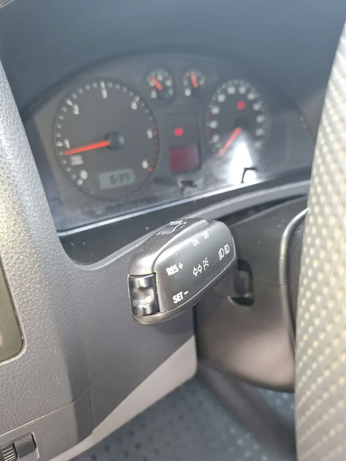 VW Transporter КЛИМАТИК/ T5 LONG, снимка 15 - Бусове и автобуси - 54388537