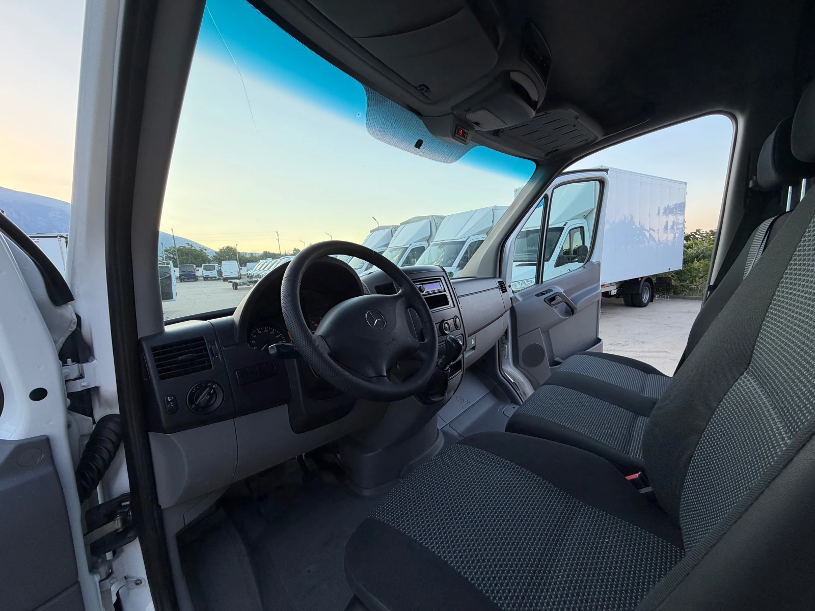 Mercedes-Benz Sprinter 316 ХЛАДИЛЕН-220V!ПЕЧКА!КЛИМА!ТОП!, снимка 15 - Бусове и автобуси - 55074455