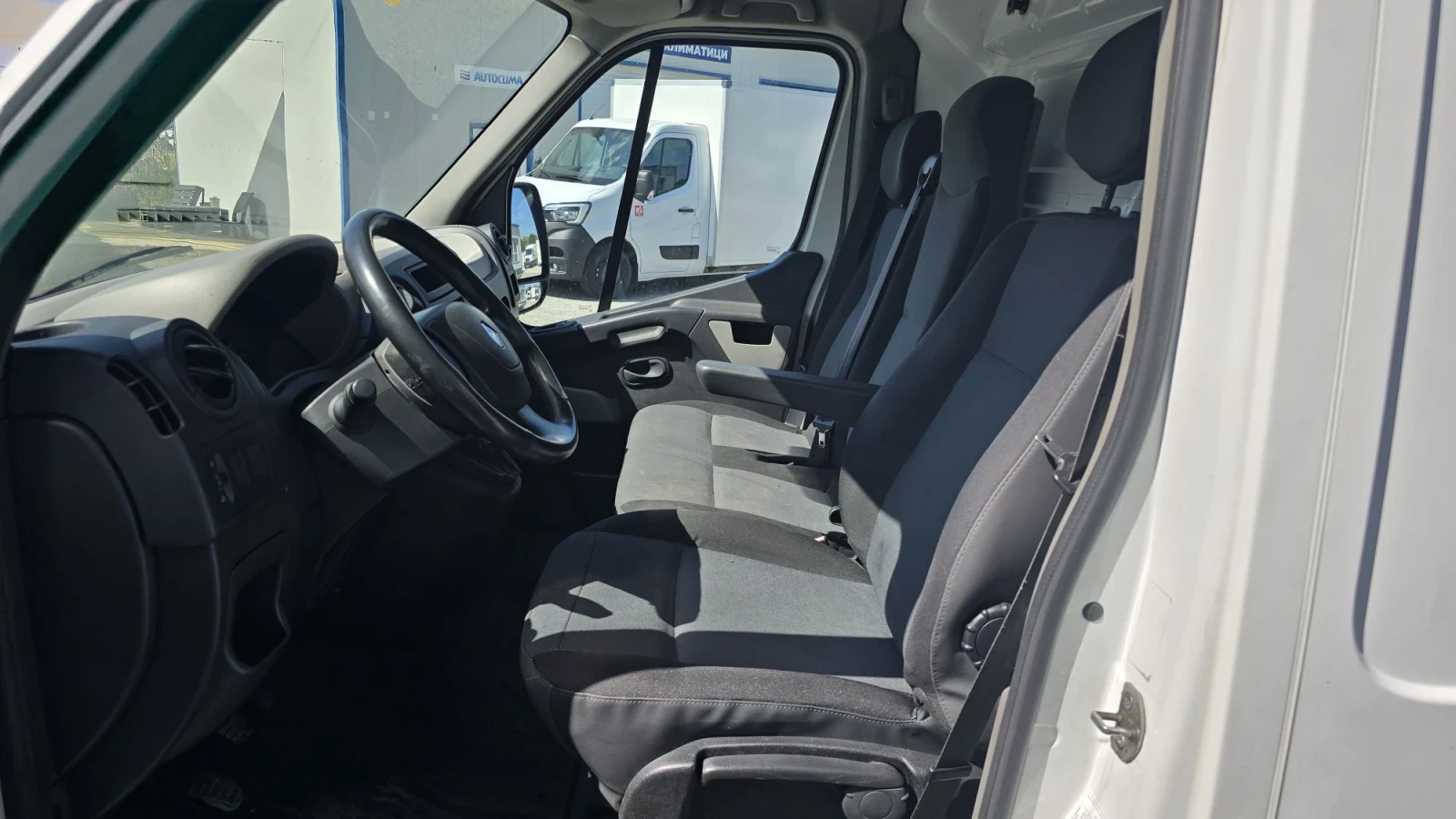 Renault Master ХЛАДИЛЕН ШВЕЙЦАРИЯ , снимка 14 - Бусове и автобуси - 55731952