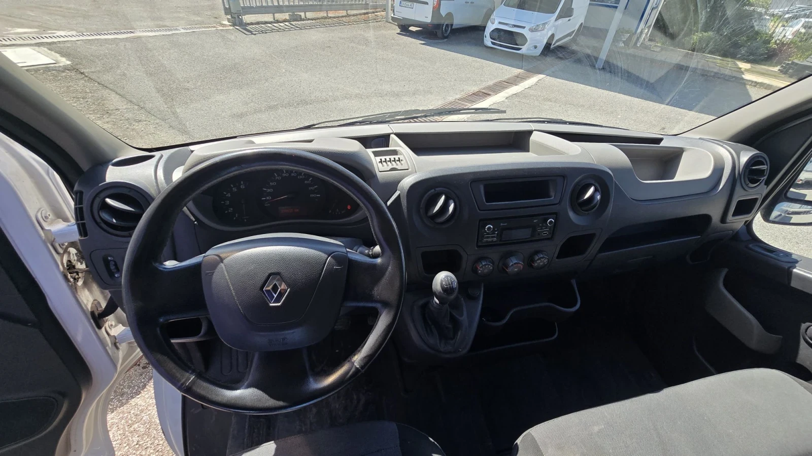 Renault Master ХЛАДИЛЕН ШВЕЙЦАРИЯ , снимка 15 - Бусове и автобуси - 55731952