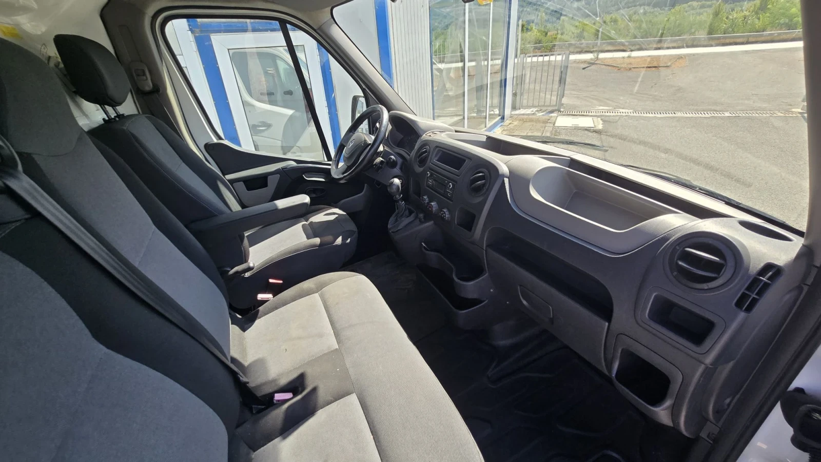 Renault Master ХЛАДИЛЕН ШВЕЙЦАРИЯ , снимка 16 - Бусове и автобуси - 55731952