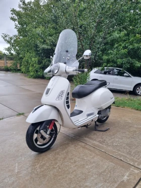     Vespa 300 2011 300i