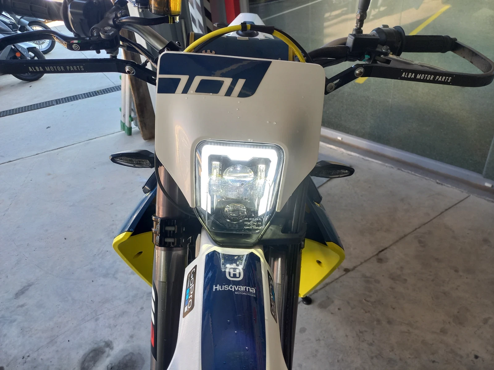 Husqvarna Svartpilen 701 700 ABS  - изображение 5