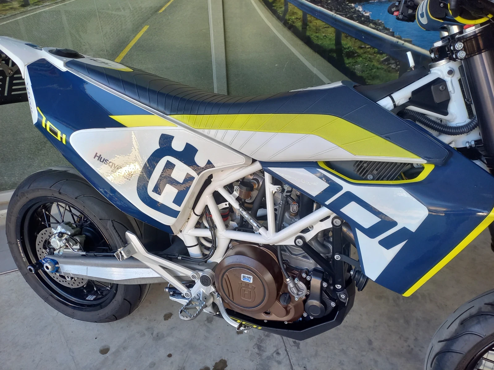 Husqvarna Svartpilen 701 700 ABS  - изображение 4