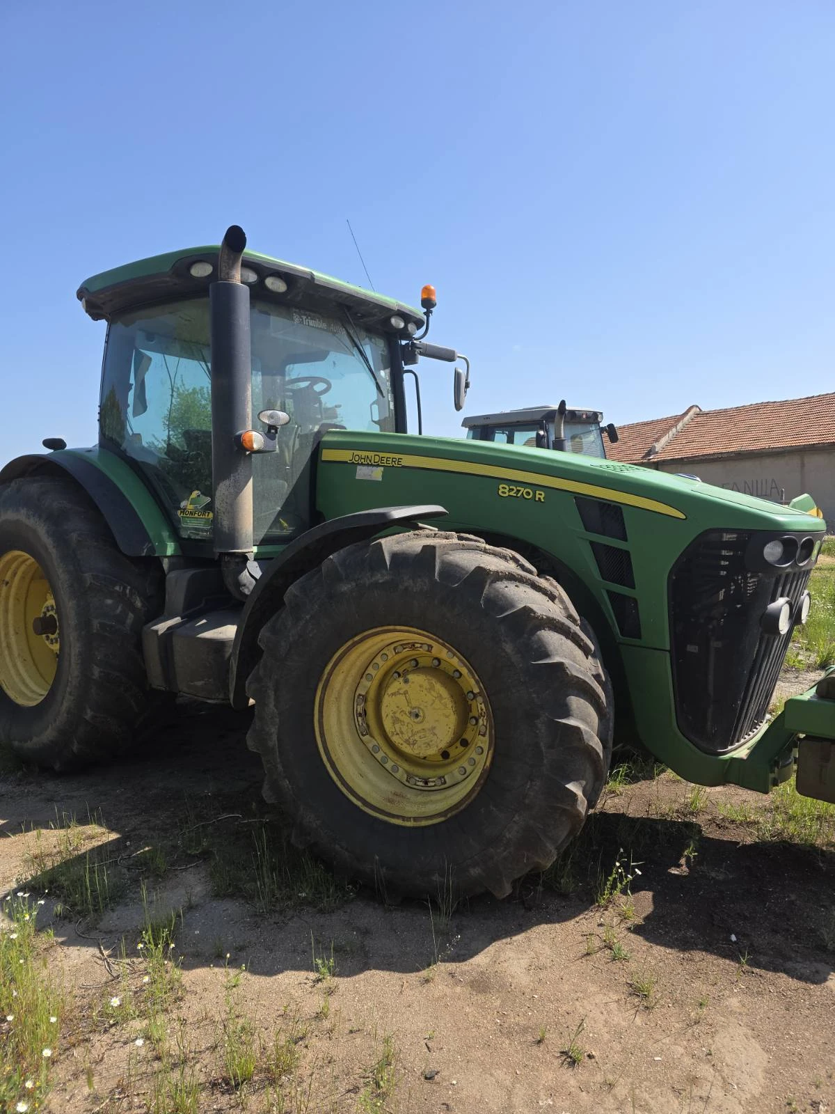 Трактор John Deere 8270R
