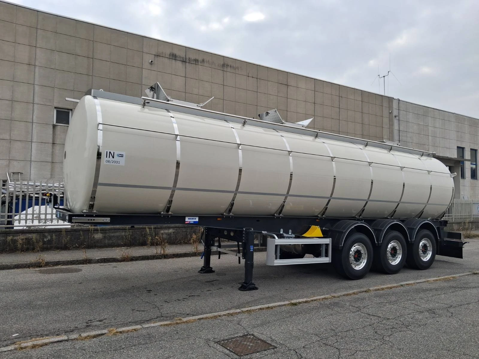 ����������� Menci -������� � �������-SA105 31000l Thermoisolated | Mobile.bg � ����������� 4