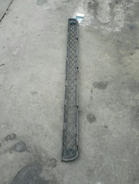 Решетка предна броня горна Тойота Рав4 D-cat