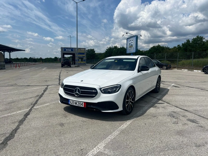 Mercedes-Benz E 220 FACELIFT* NIGHT PACK* AVANTGARD, снимка 1 - Автомобили и джипове - 45891806