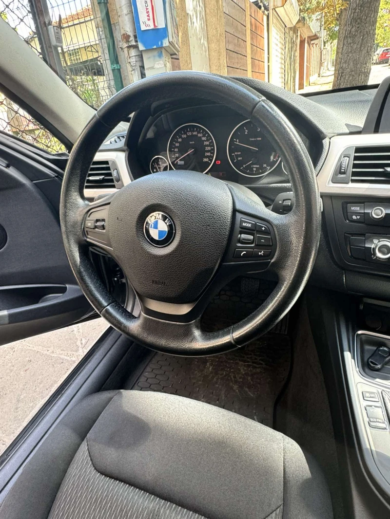 BMW 318 F30 143кс, снимка 9 - Автомобили и джипове - 47571652