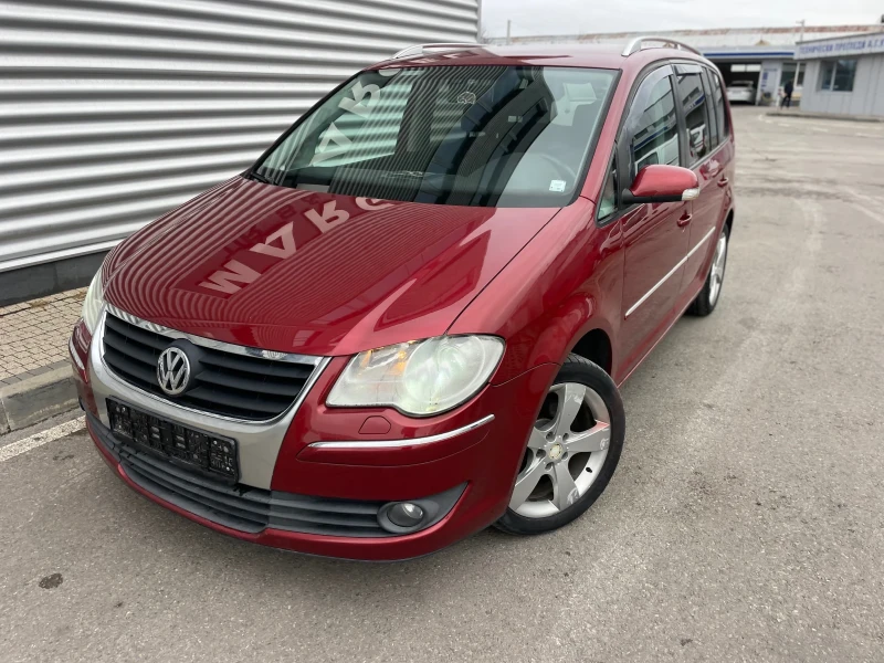 VW Touran 1, 4 Turbo+ 170kc+ DSG+ Подгрев, снимка 1 - Автомобили и джипове - 48204536