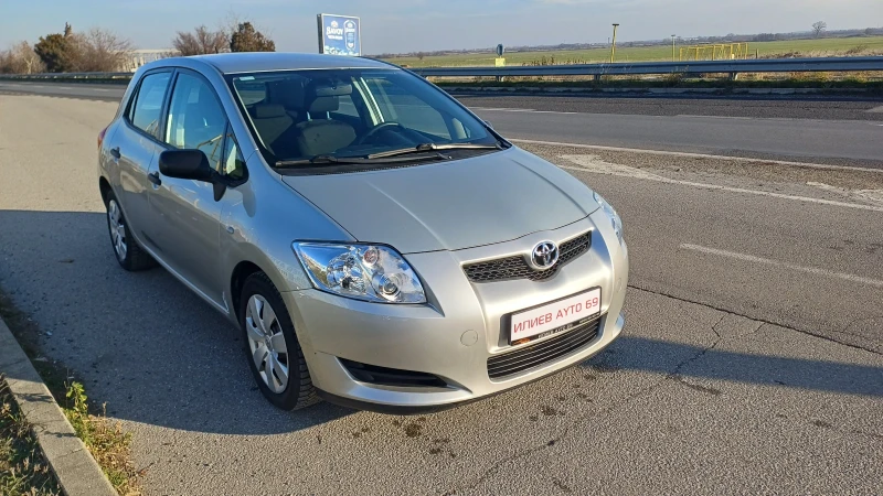 Toyota Auris 1.4 90к.с.много здрав и икономичен мотор с верига, снимка 6 - Автомобили и джипове - 48423390