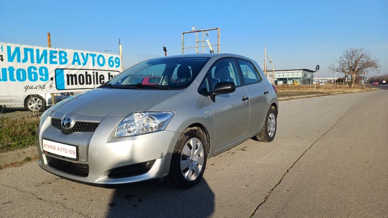 Toyota Auris 1.4 90к.с.много здрав и икономичен мотор с верига, снимка 2 - Автомобили и джипове - 48423390