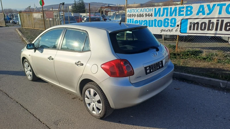 Toyota Auris 1.4 90к.с.много здрав и икономичен мотор с верига, снимка 3 - Автомобили и джипове - 48423390