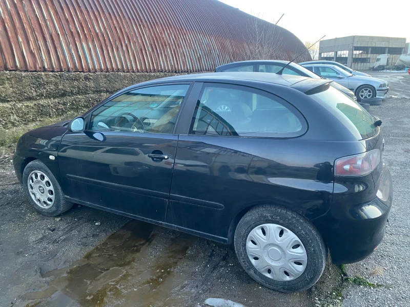 Seat Ibiza 1.4i facelift, снимка 13 - Автомобили и джипове - 48801666