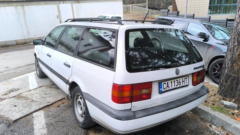 VW Passat 1.9 TDI, снимка 5 - Автомобили и джипове - 49314247