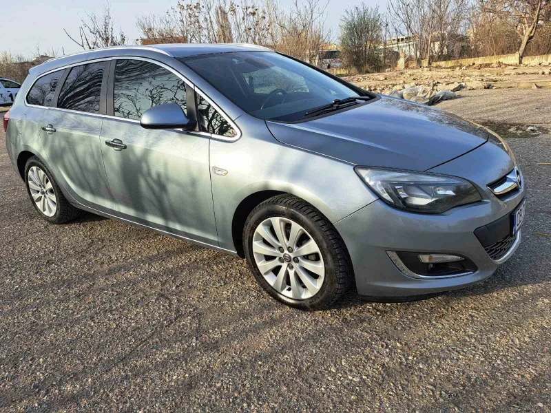 Opel Astra 1.4i, снимка 1 - Автомобили и джипове - 49509521