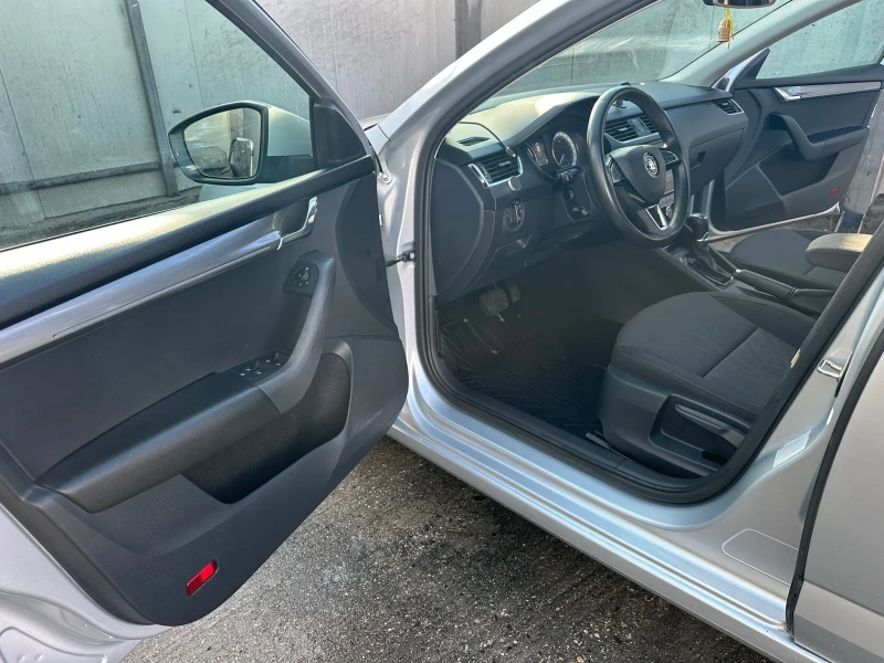 Skoda Octavia Skoda Octavia!!!, снимка 8 - Автомобили и джипове - 52162424