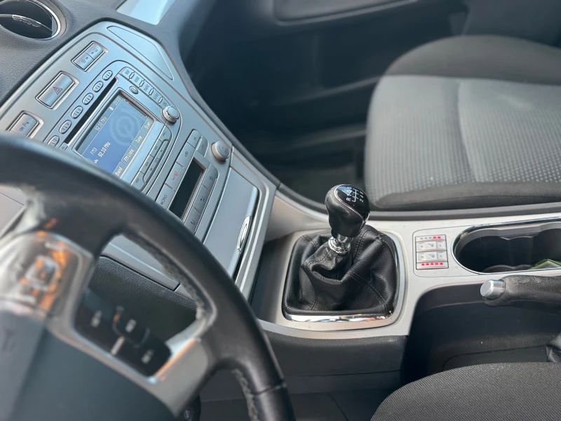 Ford Mondeo 2.0 TDCI, снимка 8 - Автомобили и джипове - 52910951