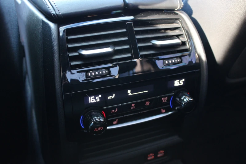 BMW 540 X DRIVE * МАСАЖ * 360 КАМЕРИ * CARFAX * АВТОКРЕДИТ, снимка 17 - Автомобили и джипове - 52966181