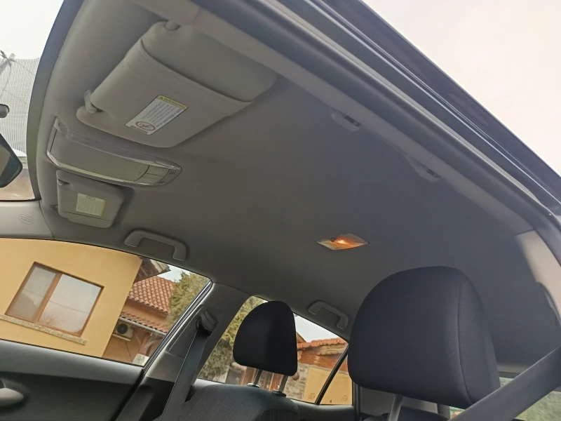 Toyota Auris, снимка 8 - Автомобили и джипове - 53391926