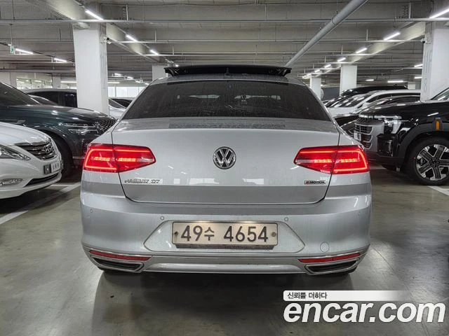 VW Passat, снимка 3 - Автомобили и джипове - 56081416
