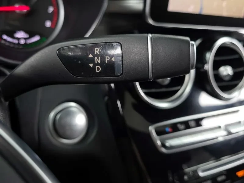 Mercedes-Benz C 350 E, снимка 17 - Автомобили и джипове - 56514631