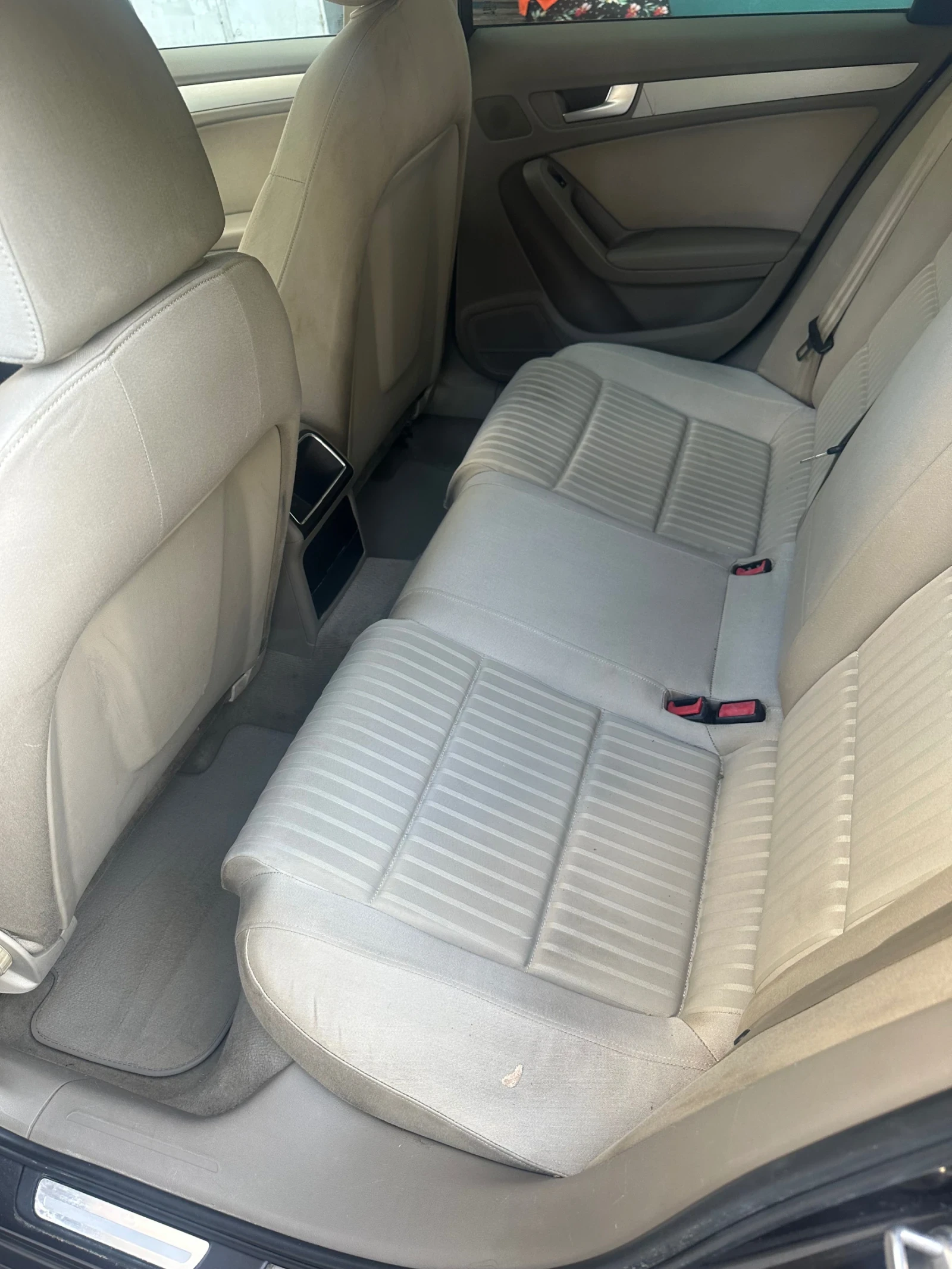 Audi A4 2.0 - изображение 4