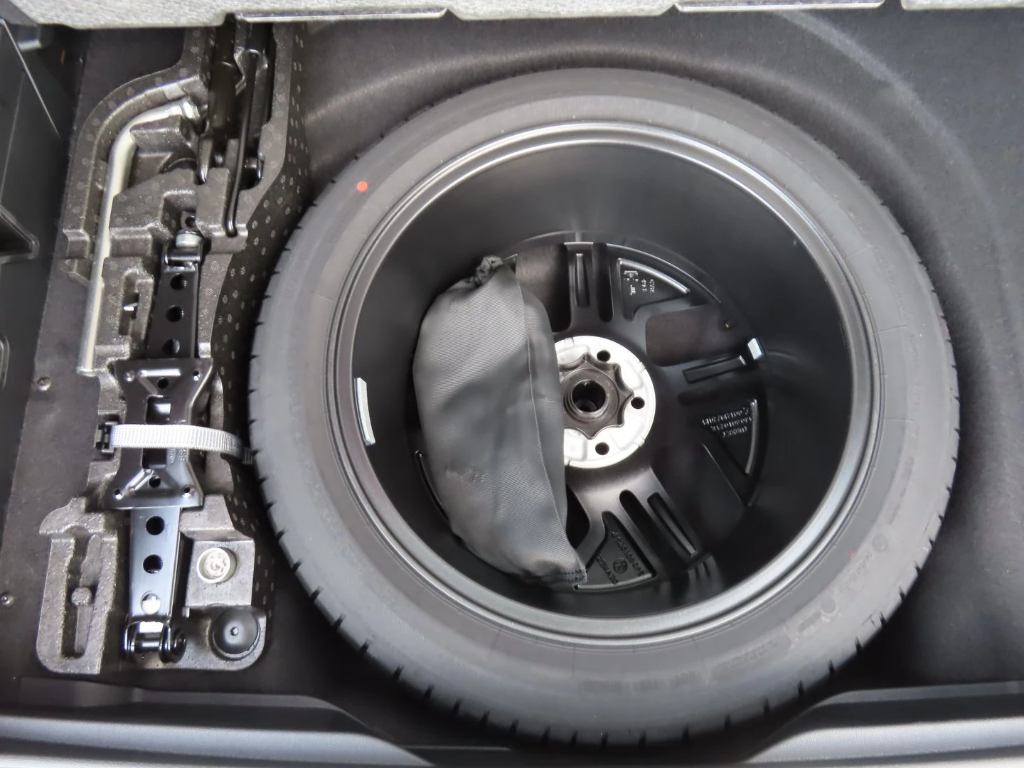 VW Passat 9 Elegance 2.0 TSI DSG | Mobile.bg � ����������� 5