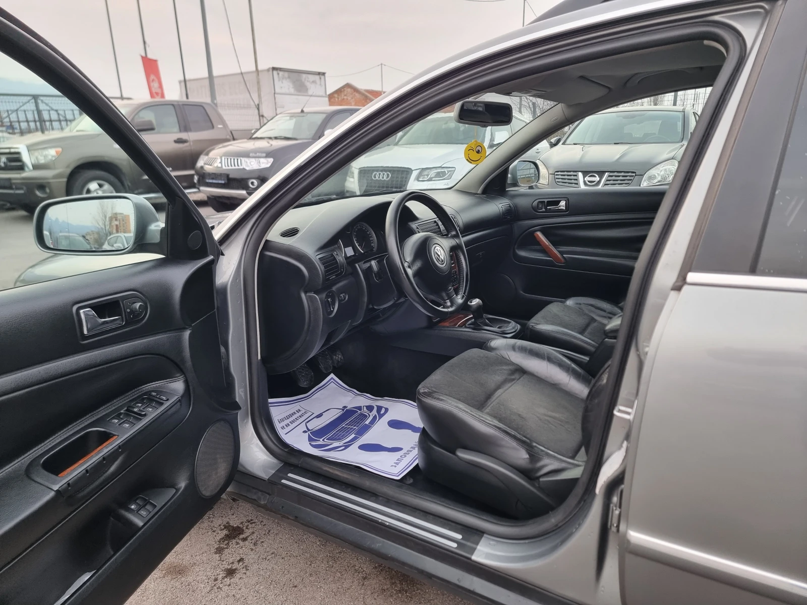 VW Passat 1.9TDI Highline, снимка 10 - Автомобили и джипове - 53721289