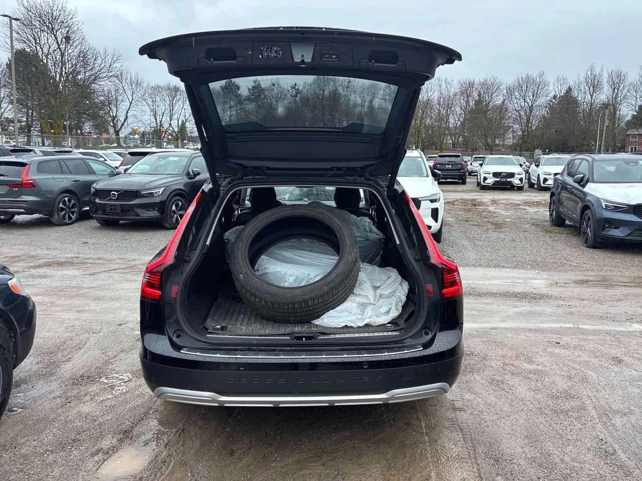 Volvo V90 Cross Country B6 AWD  CARFAX, снимка 15 - Автомобили и джипове - 54224983