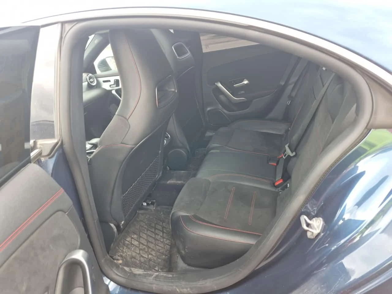 Mercedes-Benz CLA 250 АМГ Пакет/CARFAX/Панорама/Подгрев/2 Ключа, снимка 11 - Автомобили и джипове - 54389446