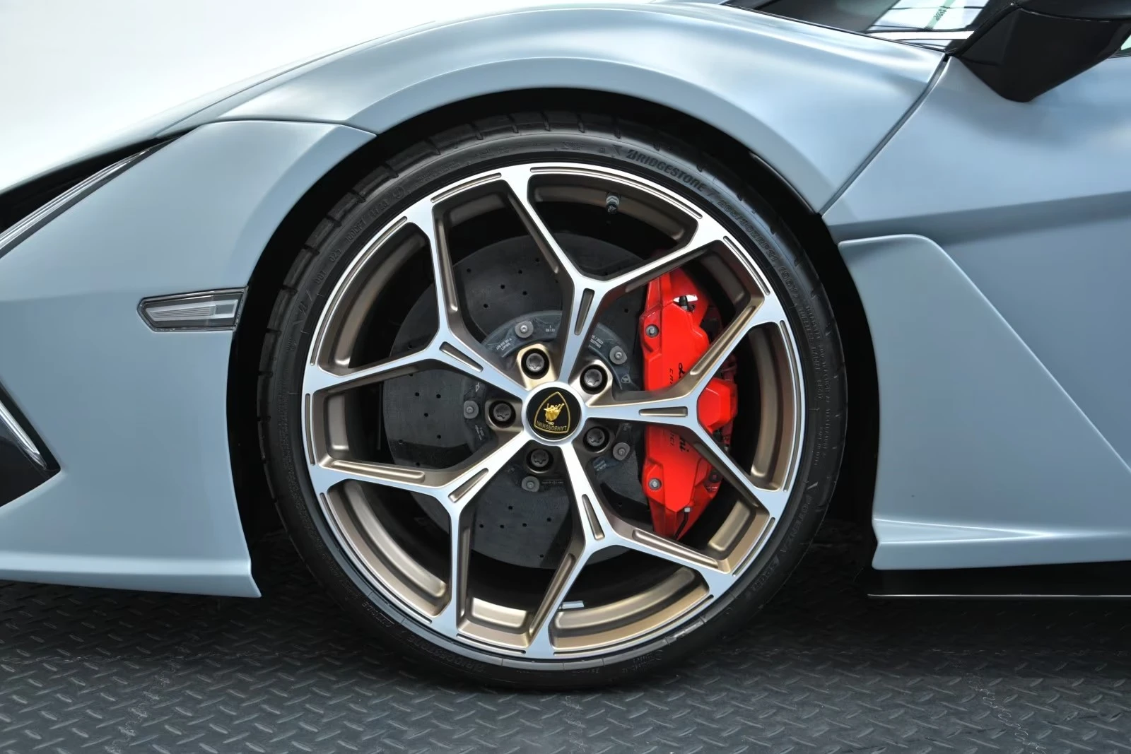 Lamborghini Revuelto Carbon Lift | Mobile.bg � ����������� 5