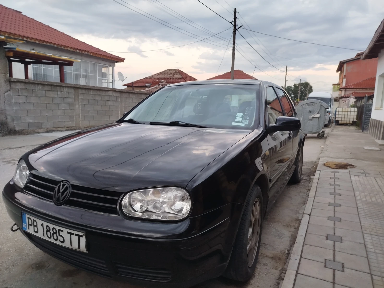 VW Golf 4 1.6 I , снимка 2 - Автомобили и джипове - 54704011