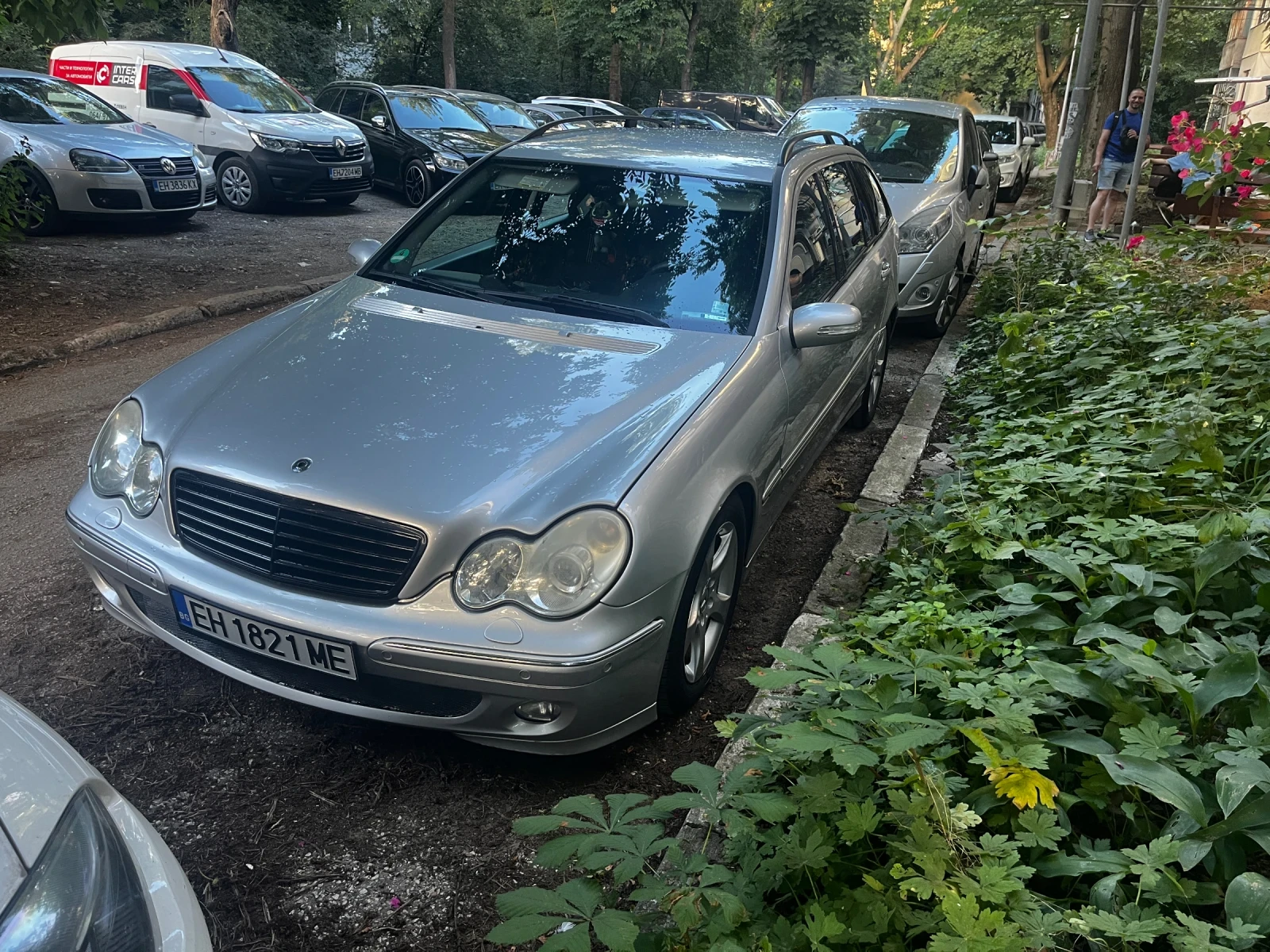 Mercedes-Benz C 220 Фейс лифт, снимка 4 - Автомобили и джипове - 54952197