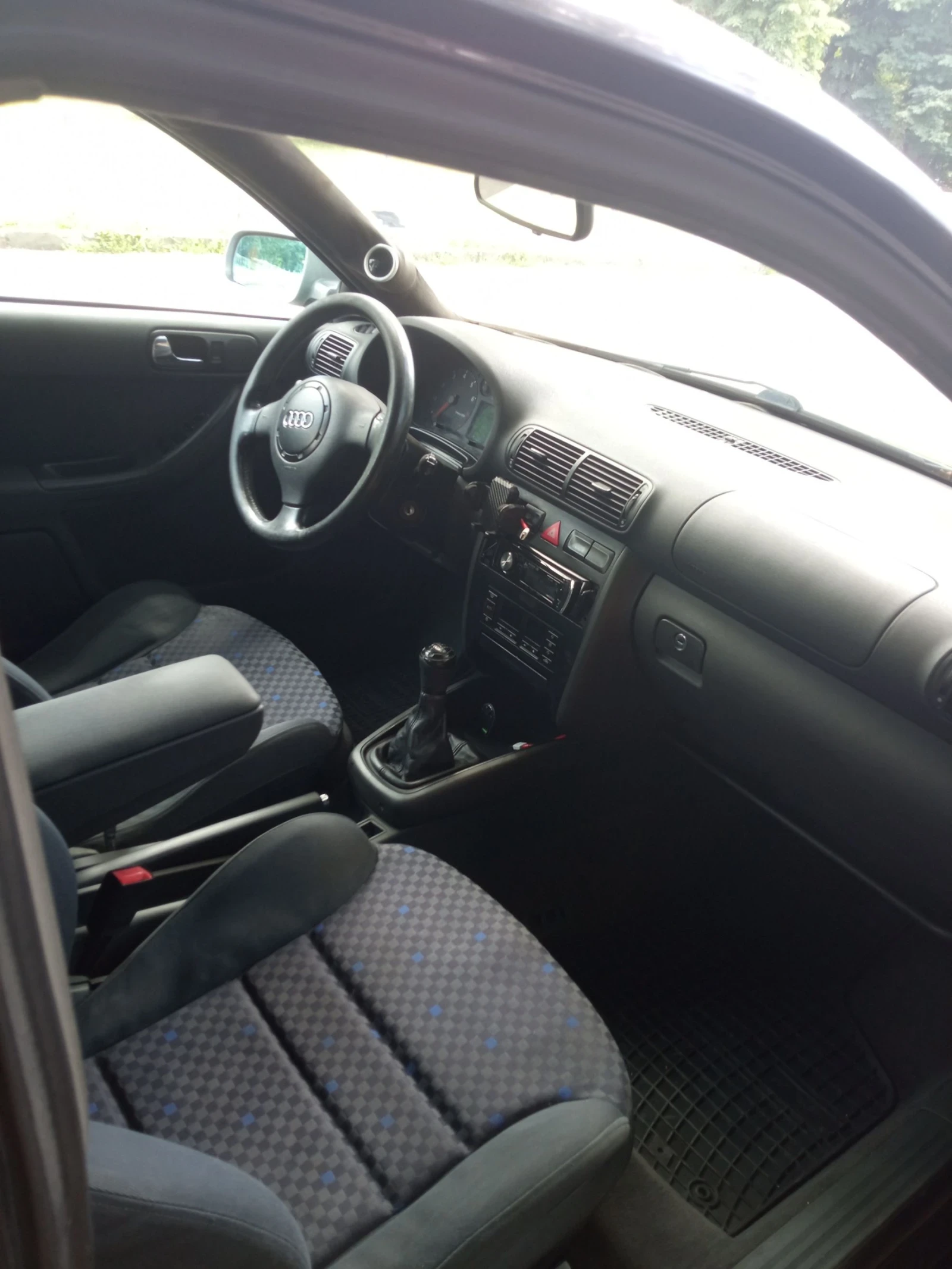 Audi A3 1.8 Т Газ, снимка 13 - Автомобили и джипове - 55009748