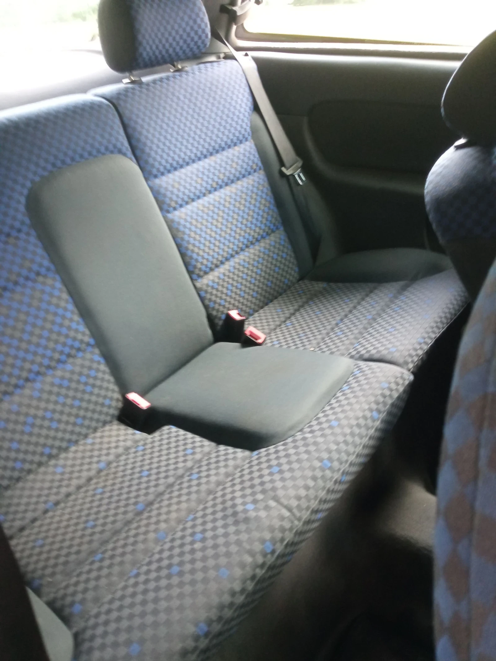 Audi A3 1.8 Т Газ, снимка 12 - Автомобили и джипове - 55009748