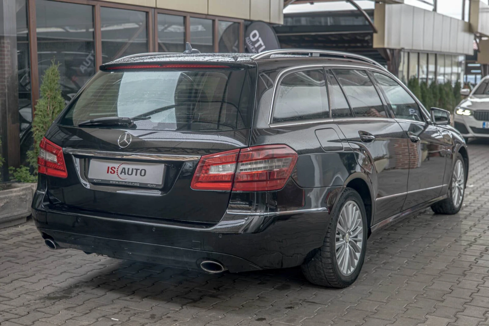 Mercedes-Benz E 350 Elegance/Lane Assist/Шибедах/BiXenon/КруизКонтрол/, снимка 6 - Автомобили и джипове - 55337874