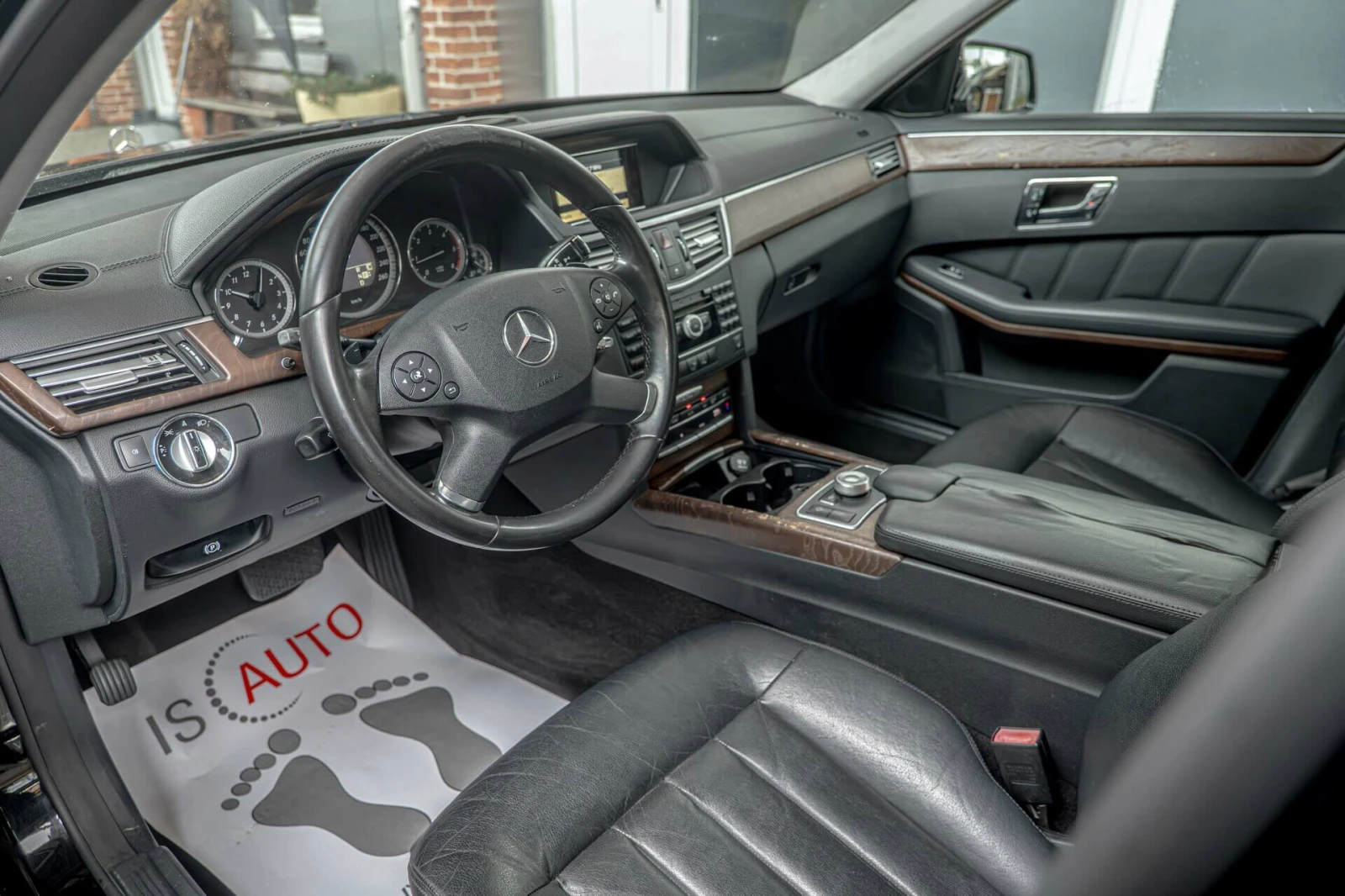 Mercedes-Benz E 350 Elegance/Lane Assist/Шибедах/BiXenon/КруизКонтрол/, снимка 7 - Автомобили и джипове - 55337874