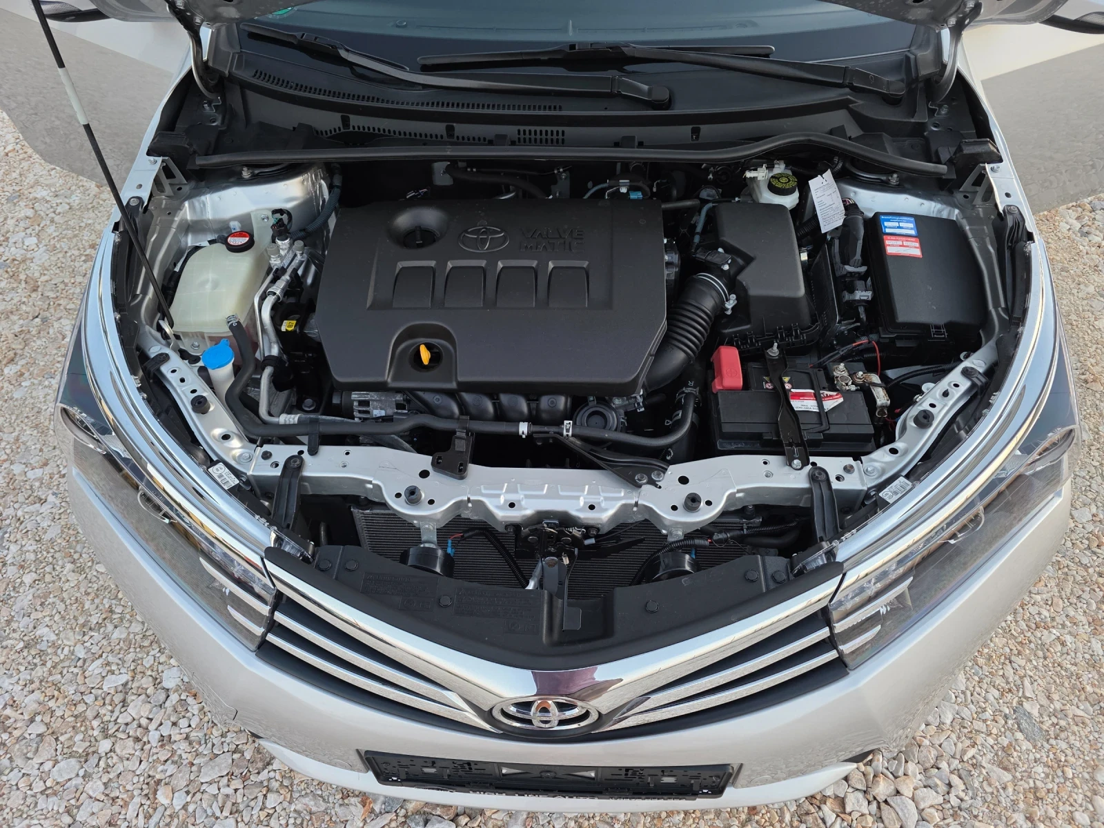 Toyota Corolla 1.6 VVTI Автоматик Камера Подгряващи седалки, снимка 17 - Автомобили и джипове - 55480465