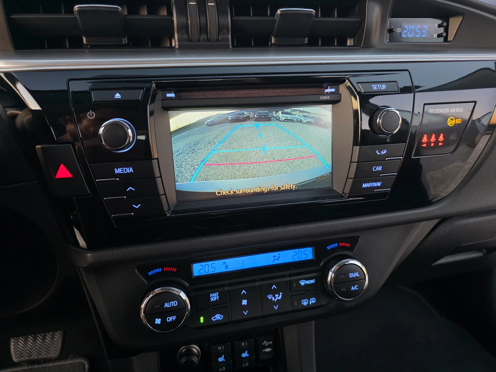 Toyota Corolla 1.6 VVTI Автоматик Камера Подгряващи седалки, снимка 13 - Автомобили и джипове - 55480465