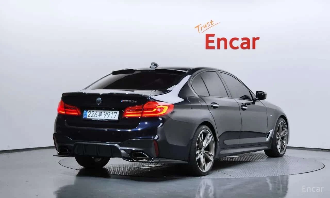 BMW 530 * 530d M Sport Plus * ЦЕНА ДО БГ, снимка 2 - Автомобили и джипове - 55572271