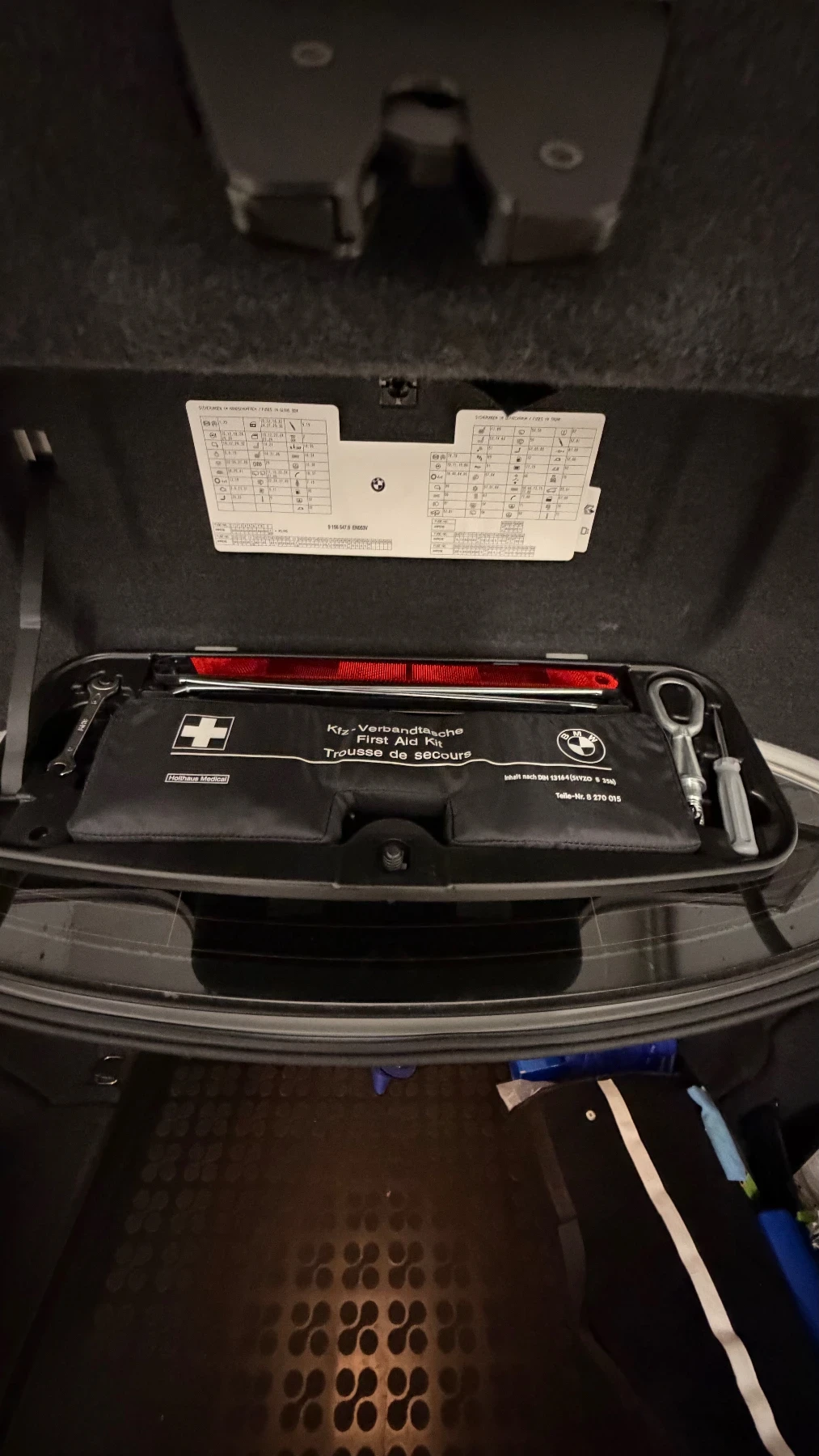 BMW 525 LCI, комфортен достъп, CarPlay/Android Auto, снимка 12 - Автомобили и джипове - 55587539