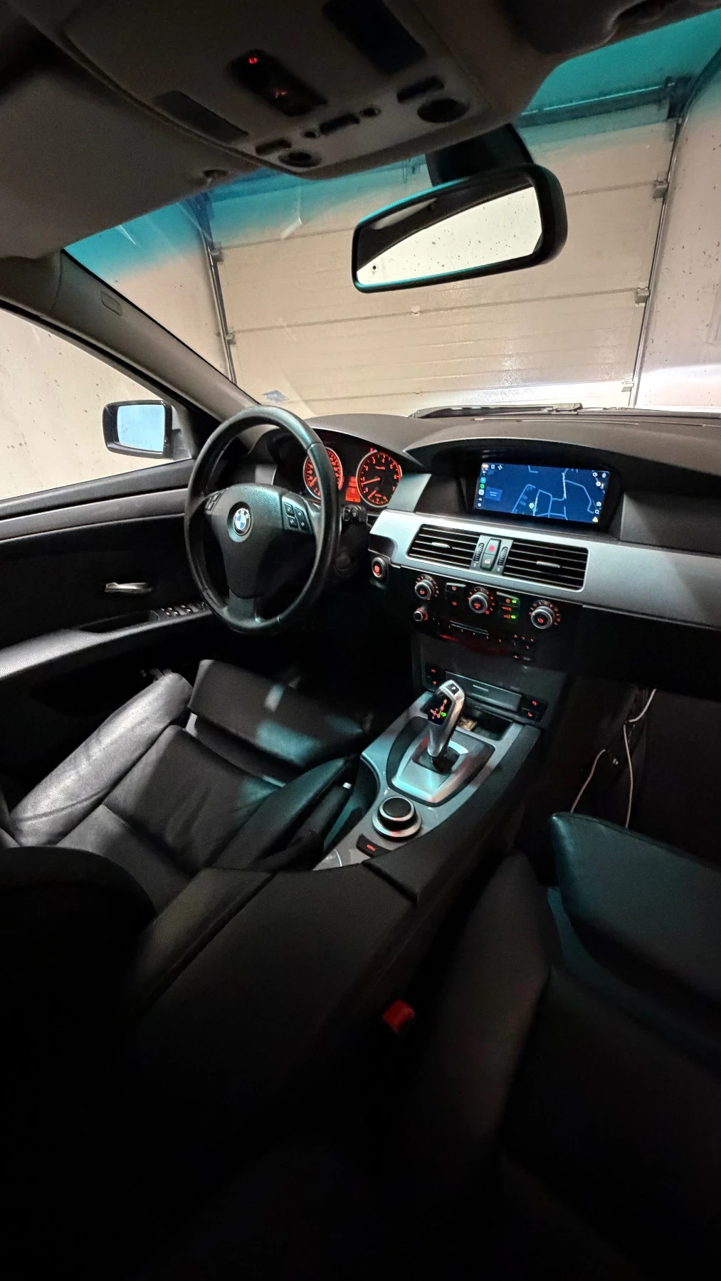 BMW 525 LCI, комфортен достъп, CarPlay/Android Auto, снимка 6 - Автомобили и джипове - 55587539